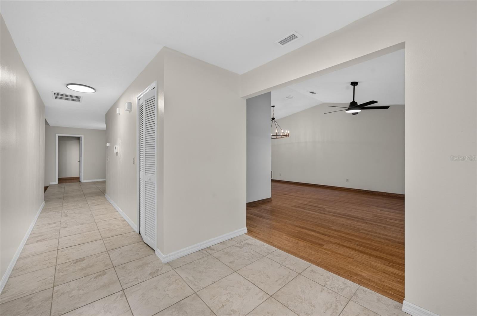 3158 Whisper Wind Dr Property Photo 3