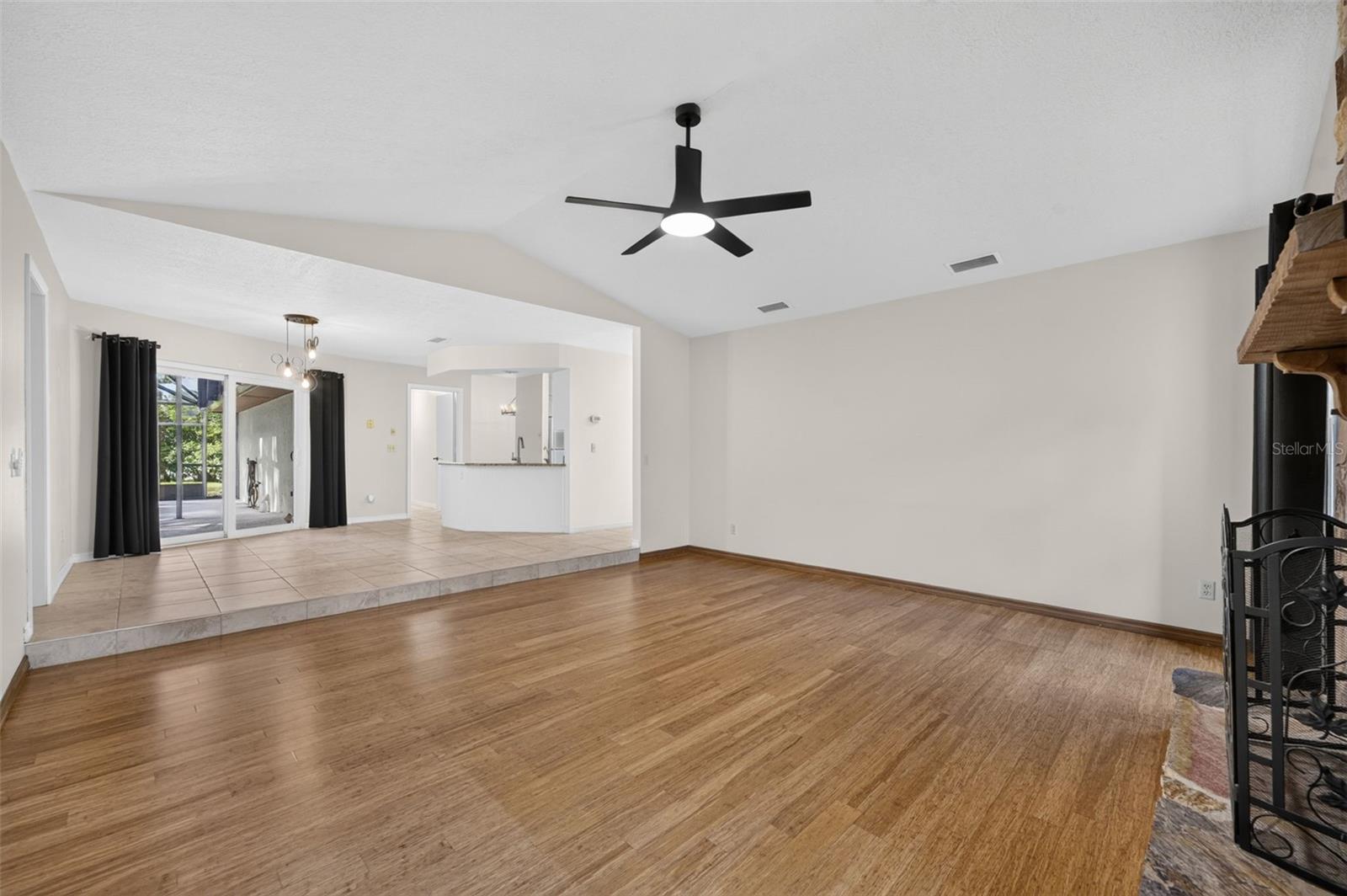 3158 Whisper Wind Dr Property Photo 14