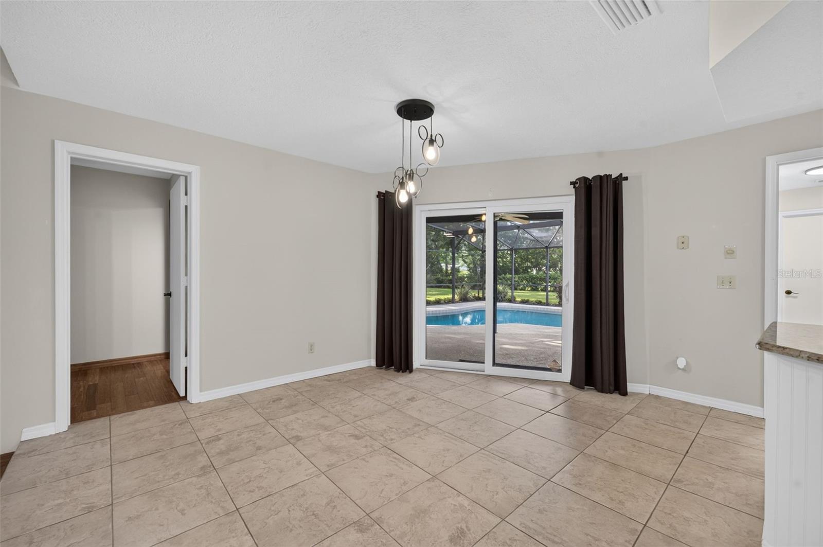 3158 Whisper Wind Dr Property Photo 16