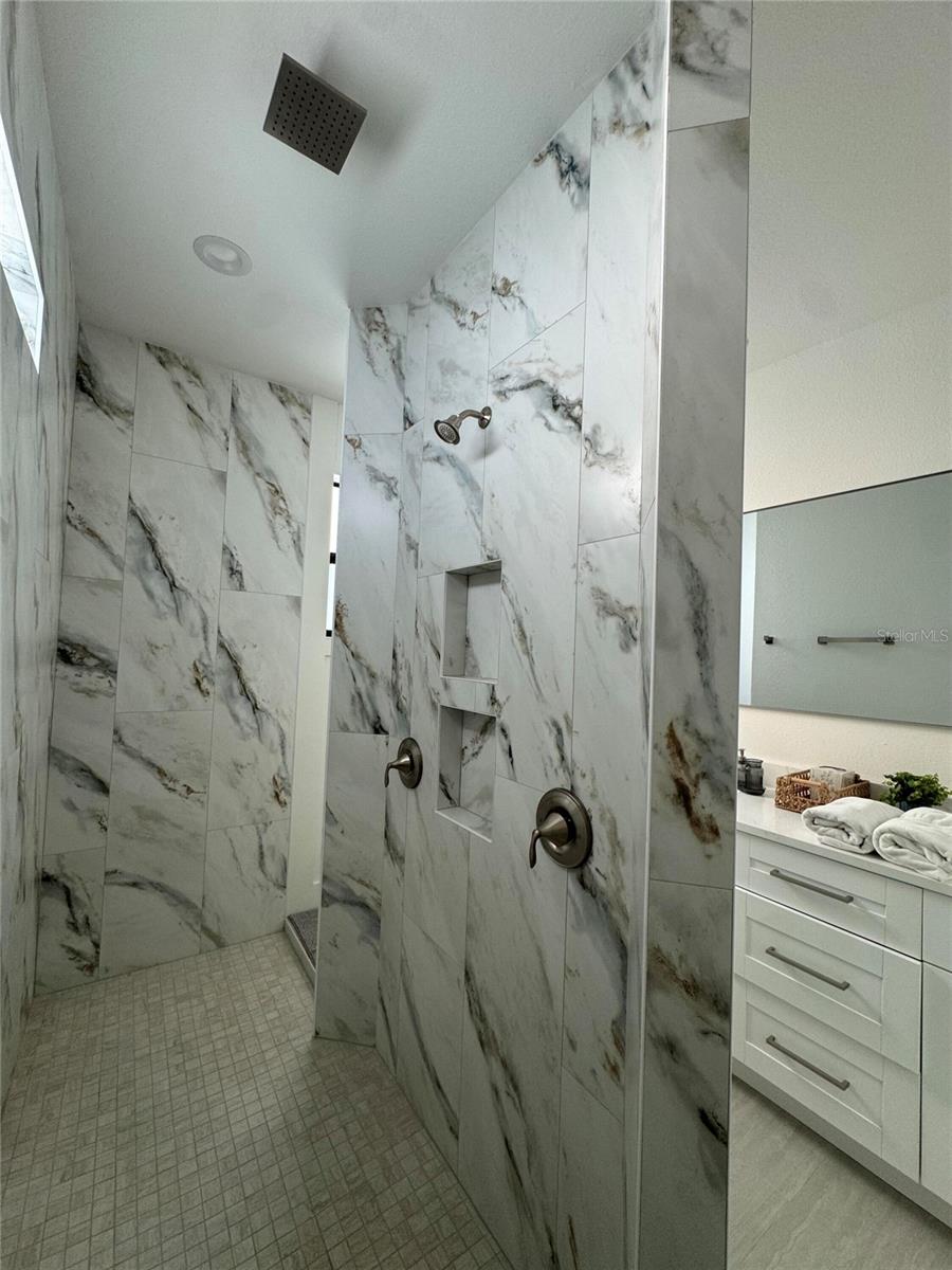 9262 Genesee St Property Photo 14