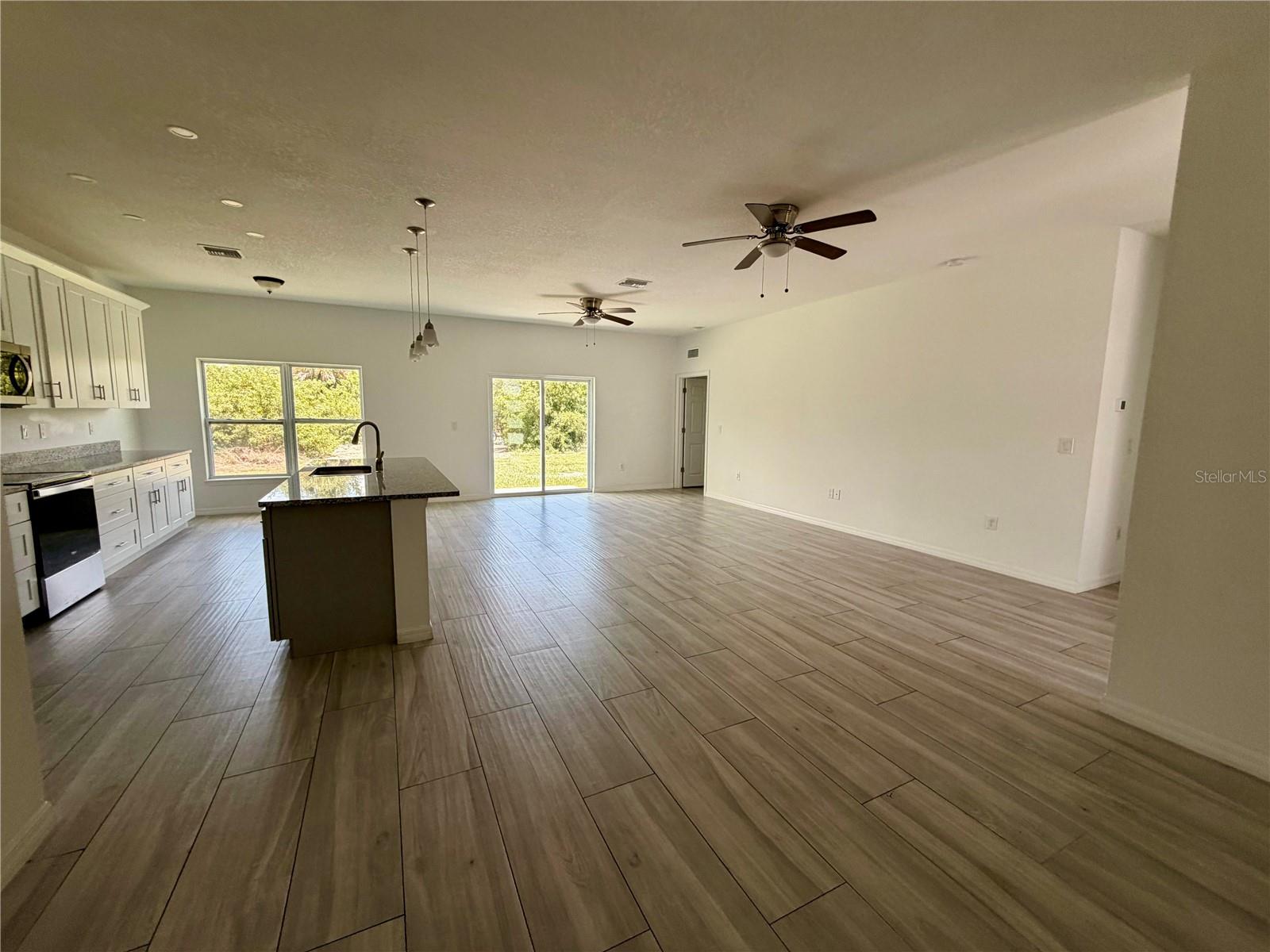 14142 Appleton Blvd Property Photo 4