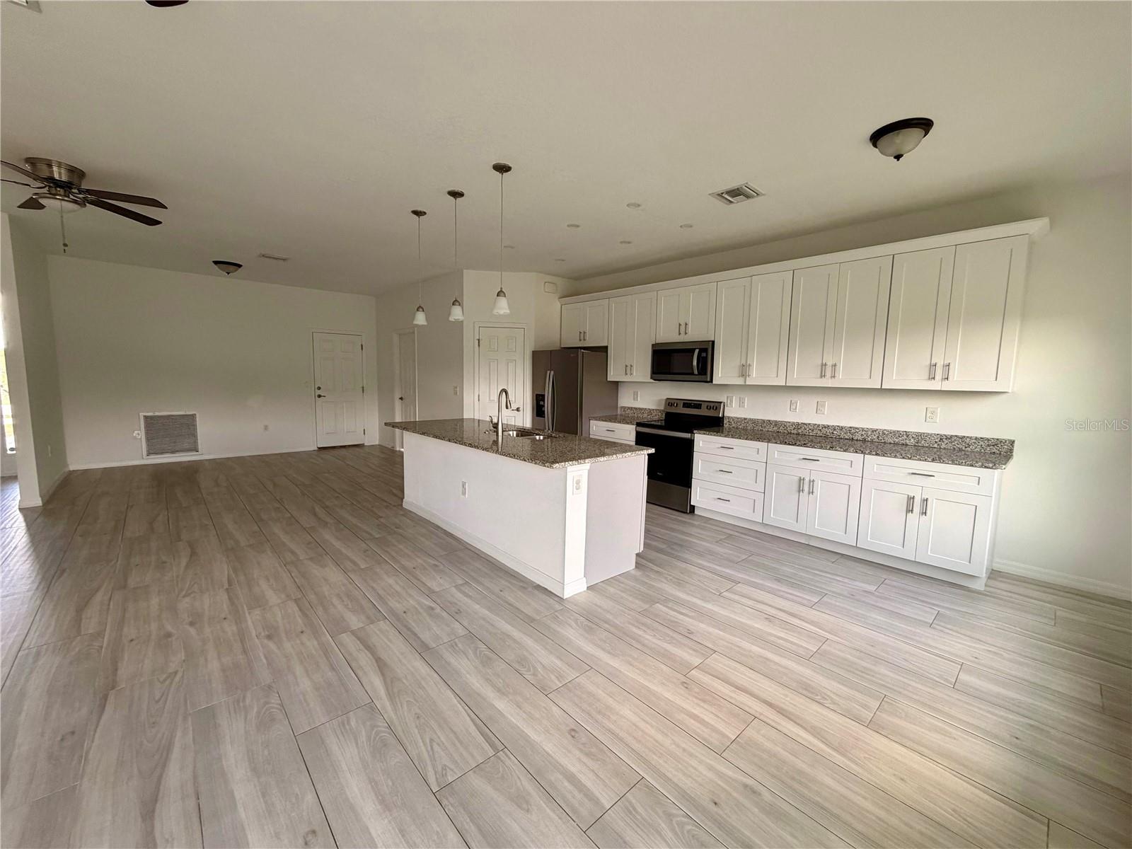 14142 Appleton Blvd Property Photo 8