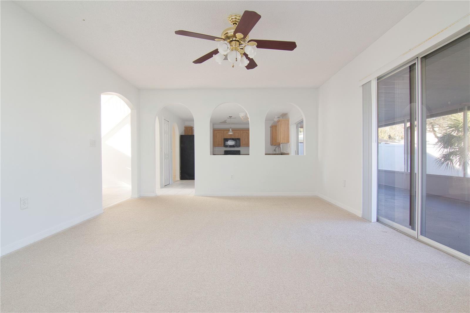 15907 Wilkinson Dr Property Photo 5