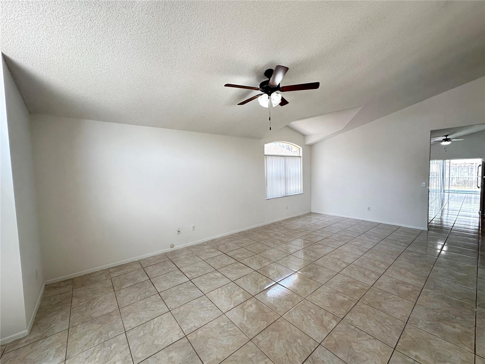 311 Downing Cir Property Photo 6