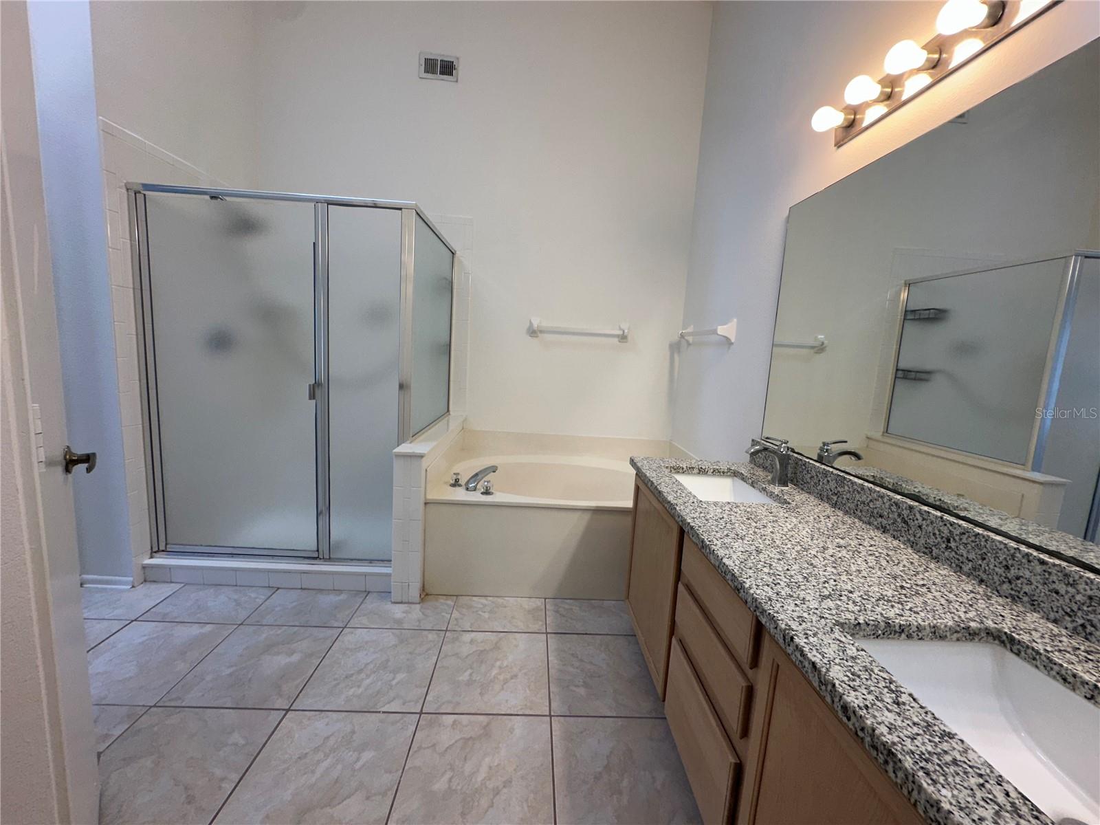 311 Downing Cir Property Photo 8