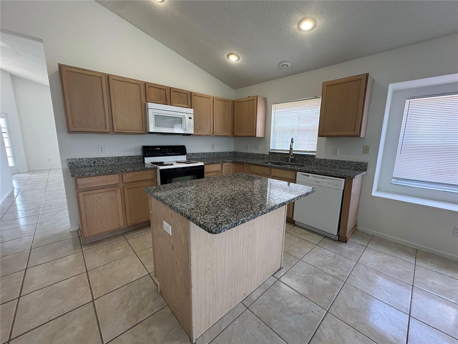 311 Downing Cir Property Photo 10