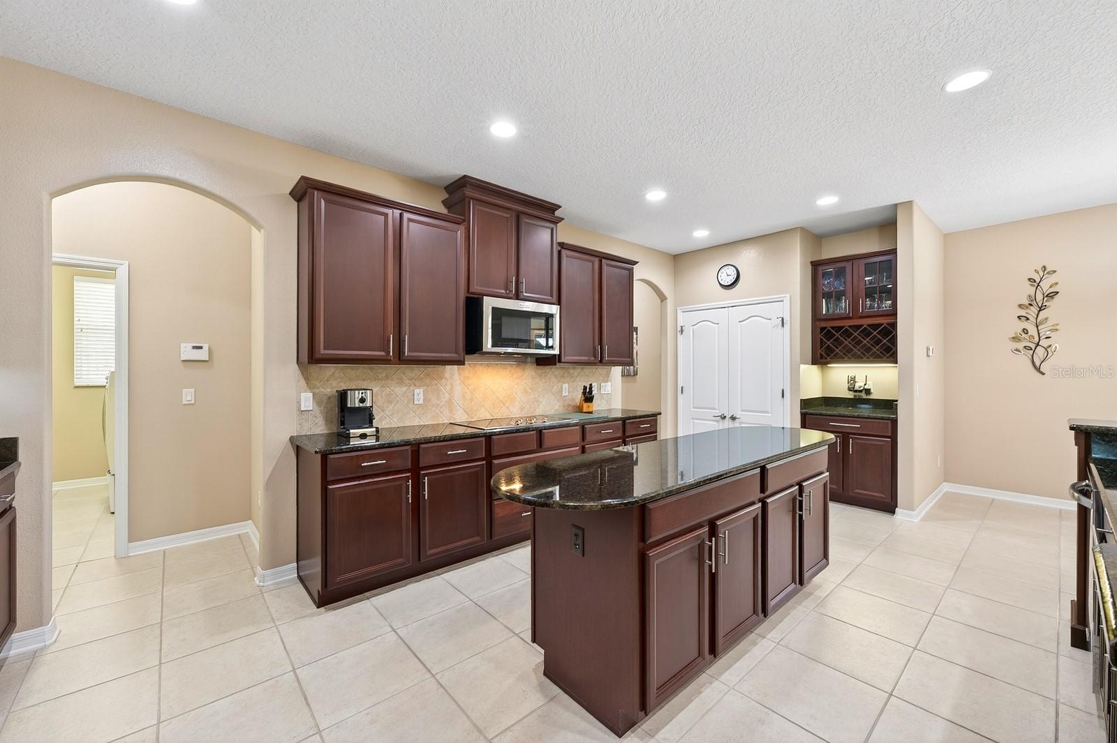 2425 Parkside Meadow Dr Property Photo 11
