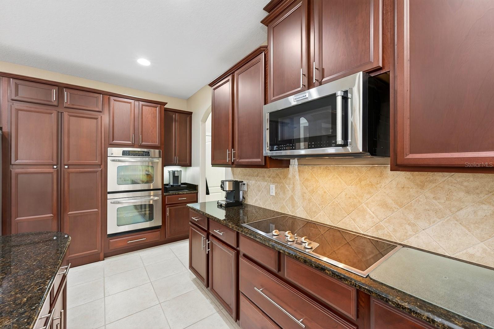 2425 Parkside Meadow Dr Property Photo 13