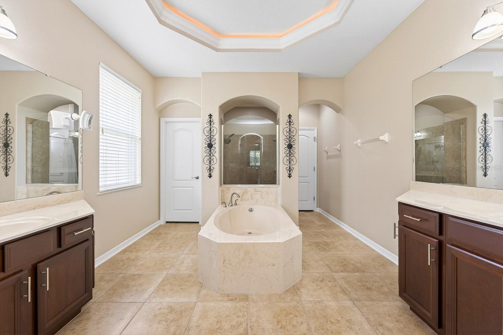 2425 Parkside Meadow Dr Property Photo 17