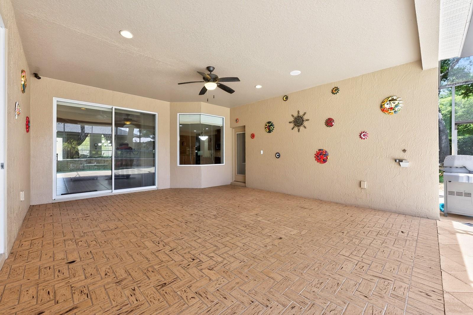 2425 Parkside Meadow Dr Property Photo 46