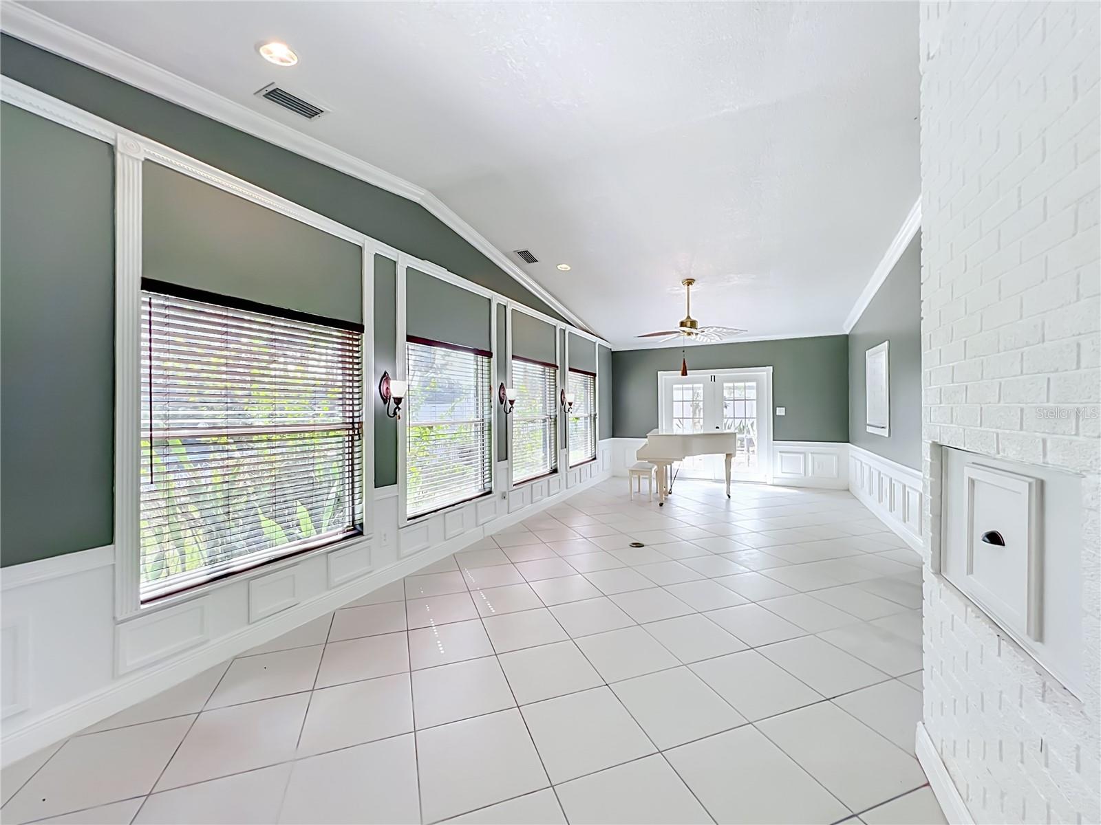 3417 Pershing Ave Property Photo 73