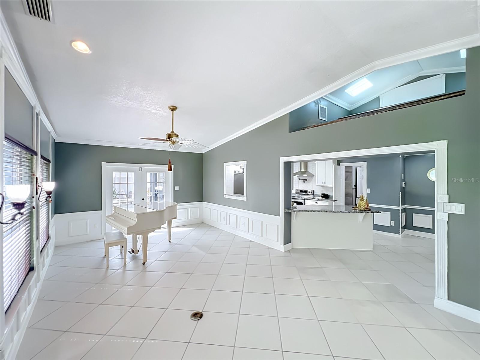 3417 Pershing Ave Property Photo 74