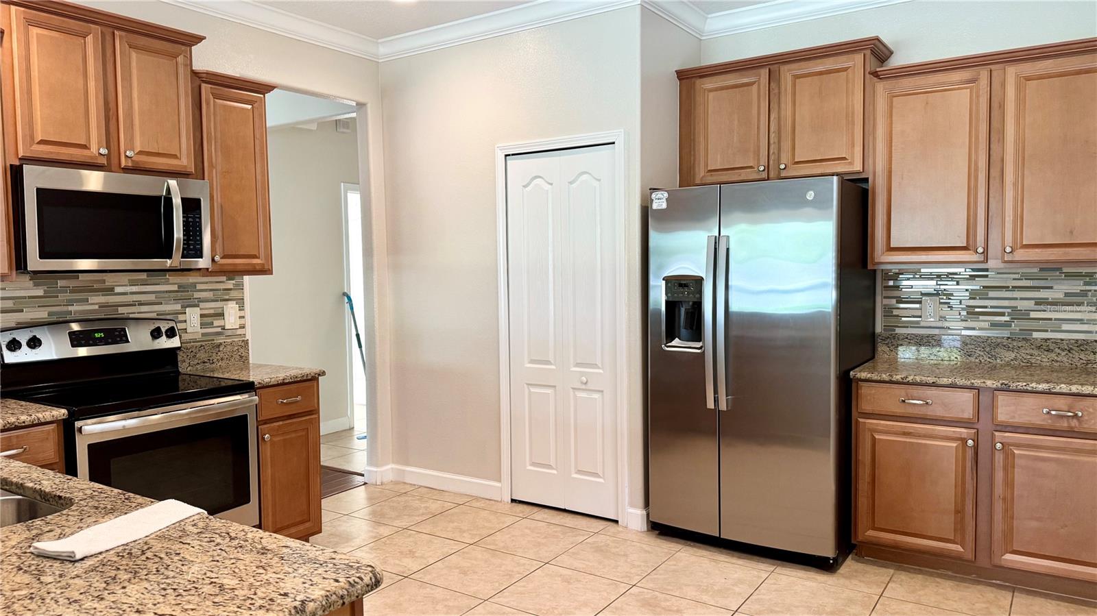 4056 Serena Ln Property Photo 8