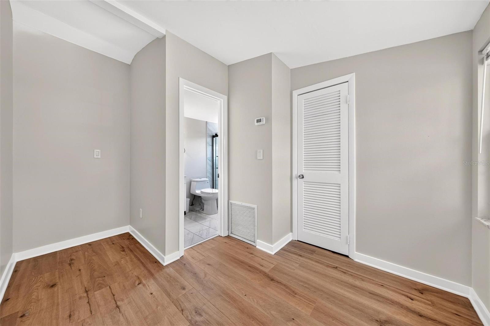 1099 Grove Ave Property Photo 45