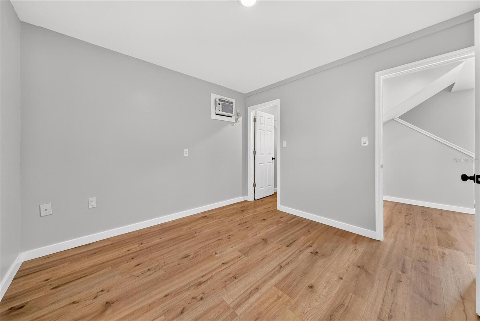 1099 Grove Ave Property Photo 52