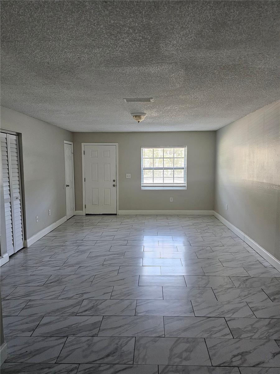 1013 Beecher St #unit 1 Property Photo 3