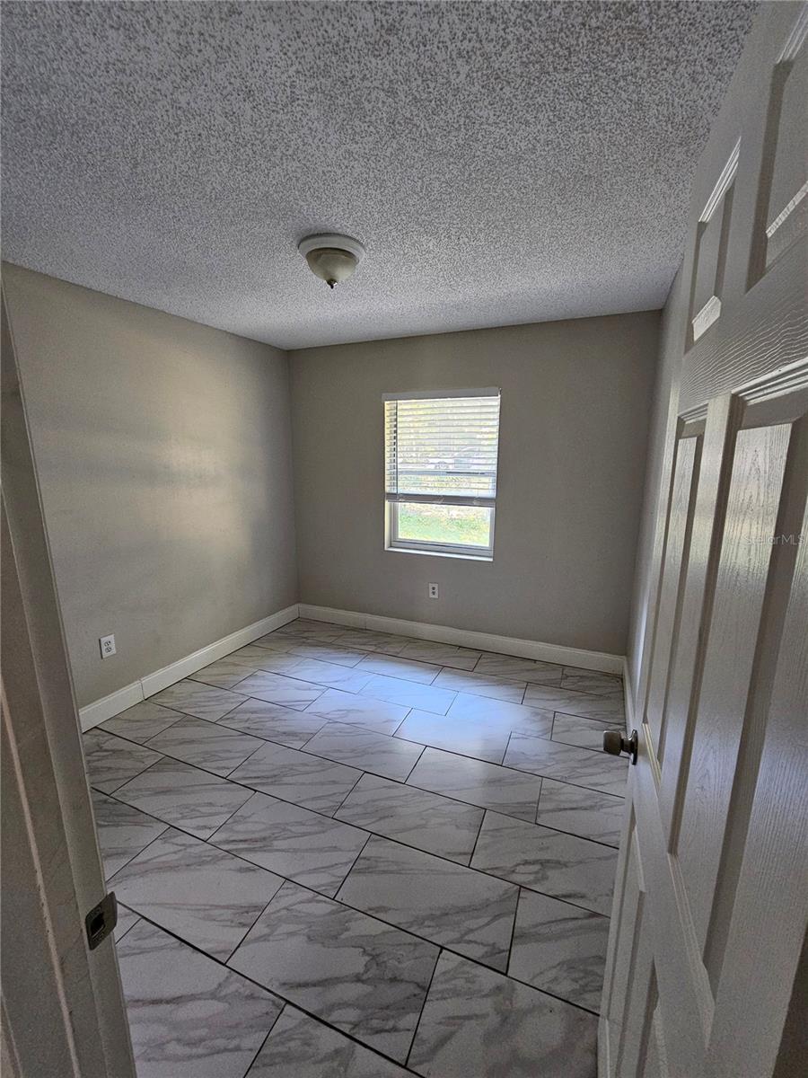 1013 Beecher St #unit 1 Property Photo 9