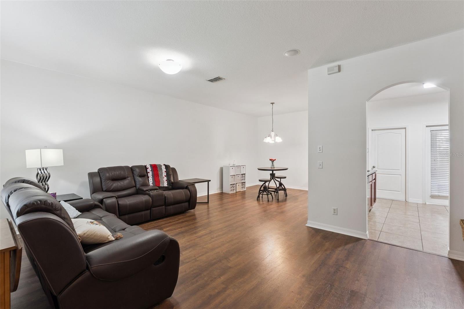 2428 Victoria Falls Dr Property Photo 5