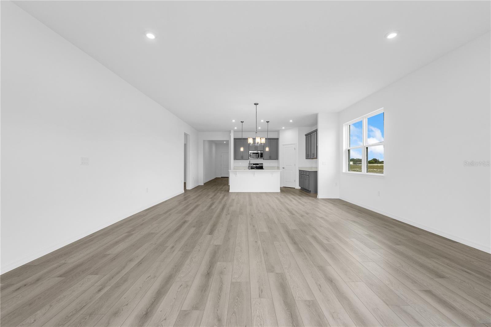 1012 Banff Dr Ne Property Photo 15