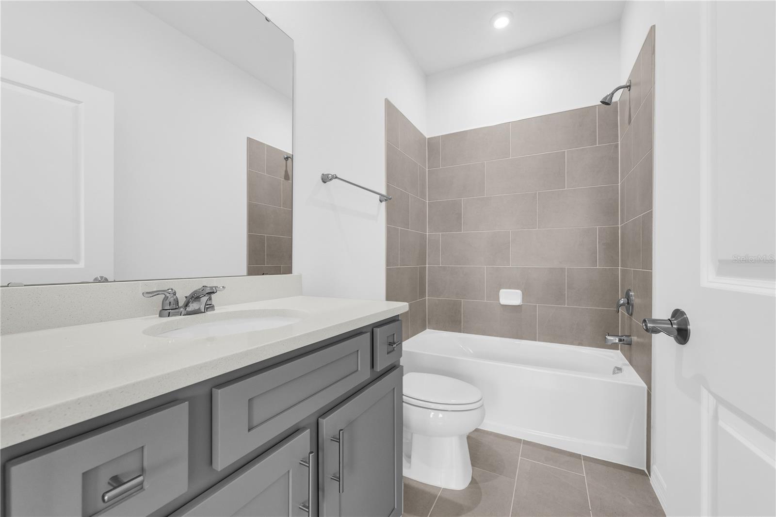 1012 Banff Dr Ne Property Photo 31
