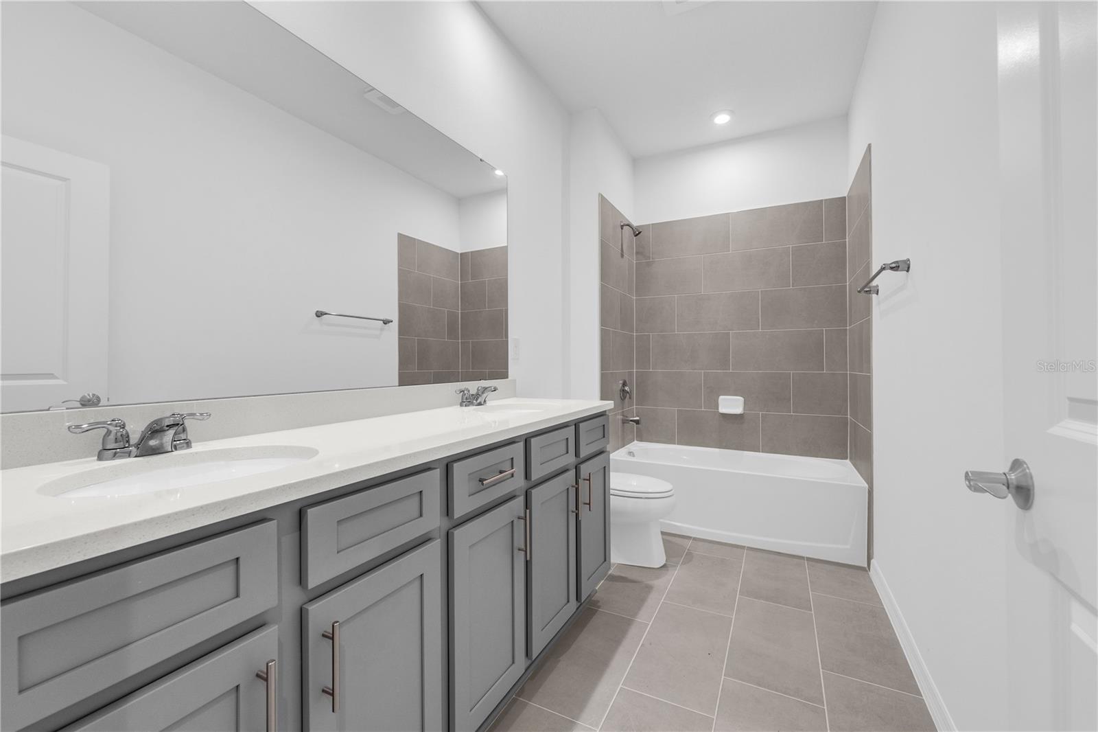1012 Banff Dr Ne Property Photo 35