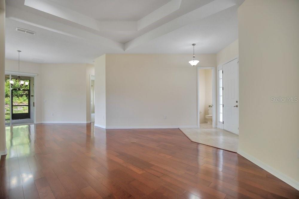 534 Newhall Ln Property Photo 8
