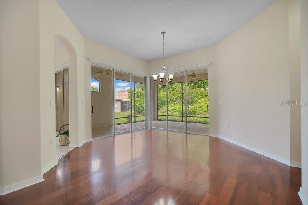 534 Newhall Ln Property Photo 10