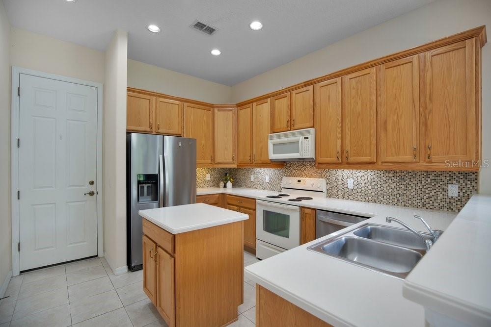 534 Newhall Ln Property Photo 14