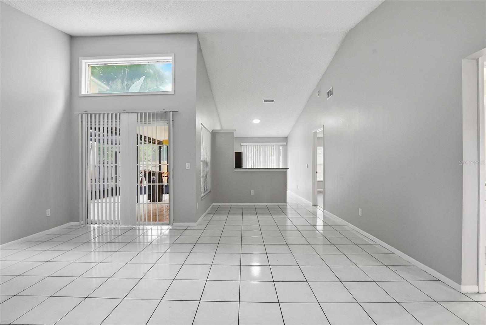 1183 Pin Oak Dr Property Photo 8