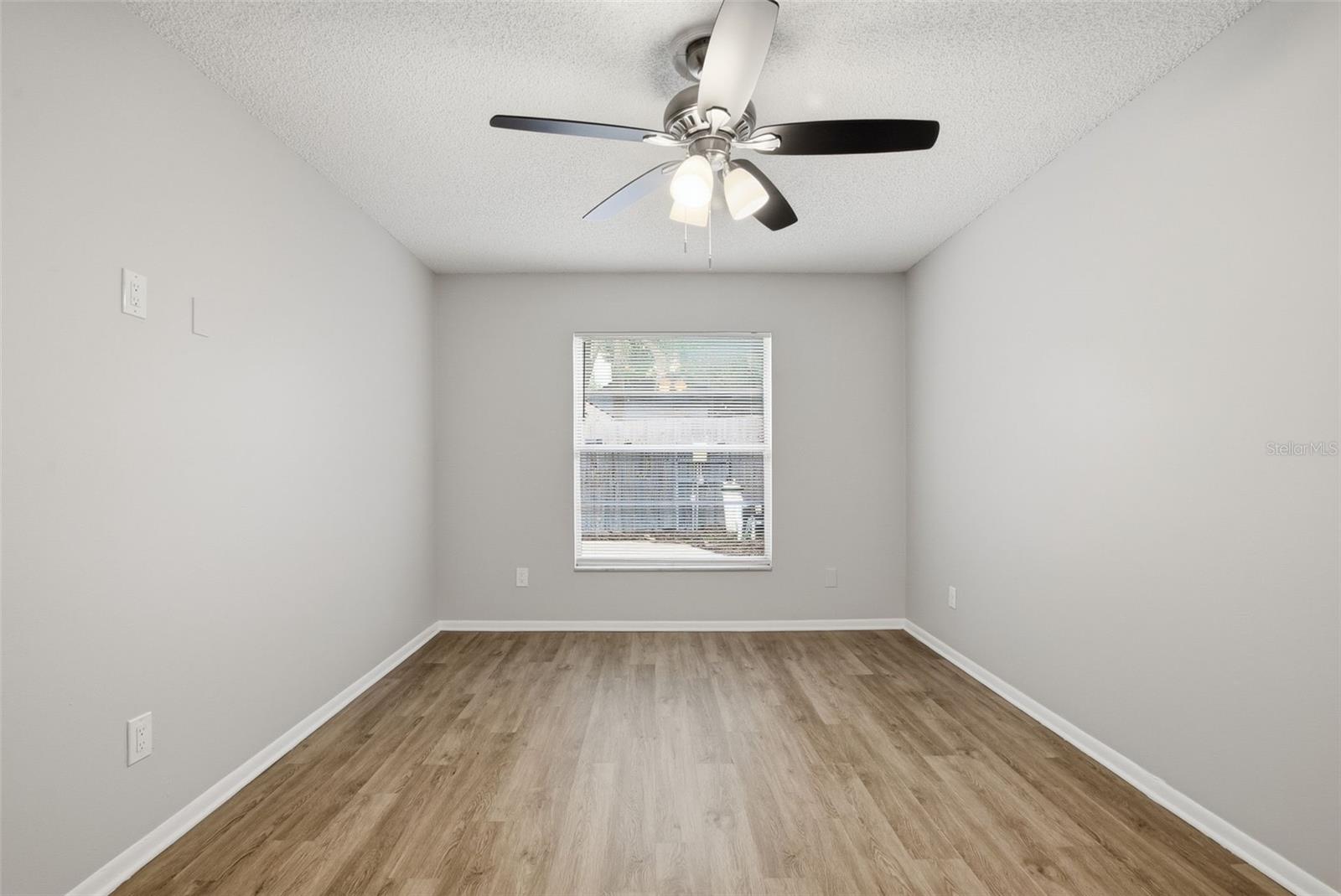 1183 Pin Oak Dr Property Photo 15