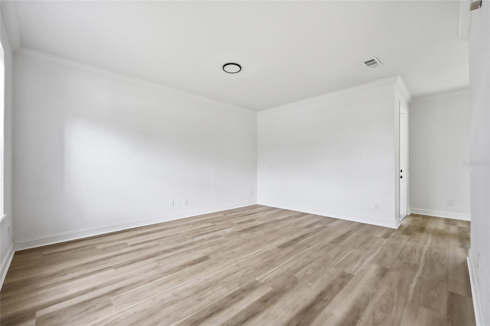 2124 Continental St Property Photo 13