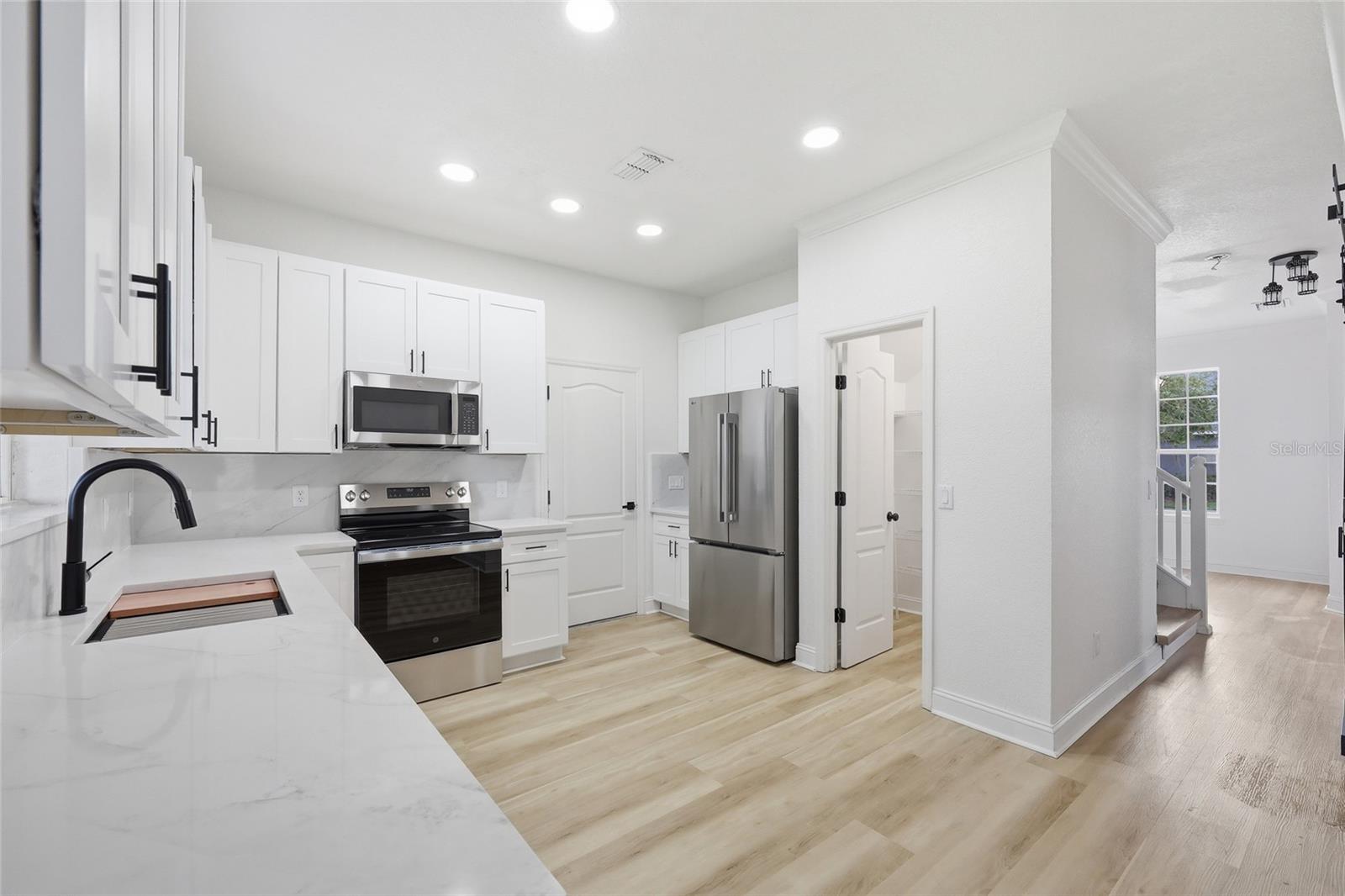2124 Continental St Property Photo 16