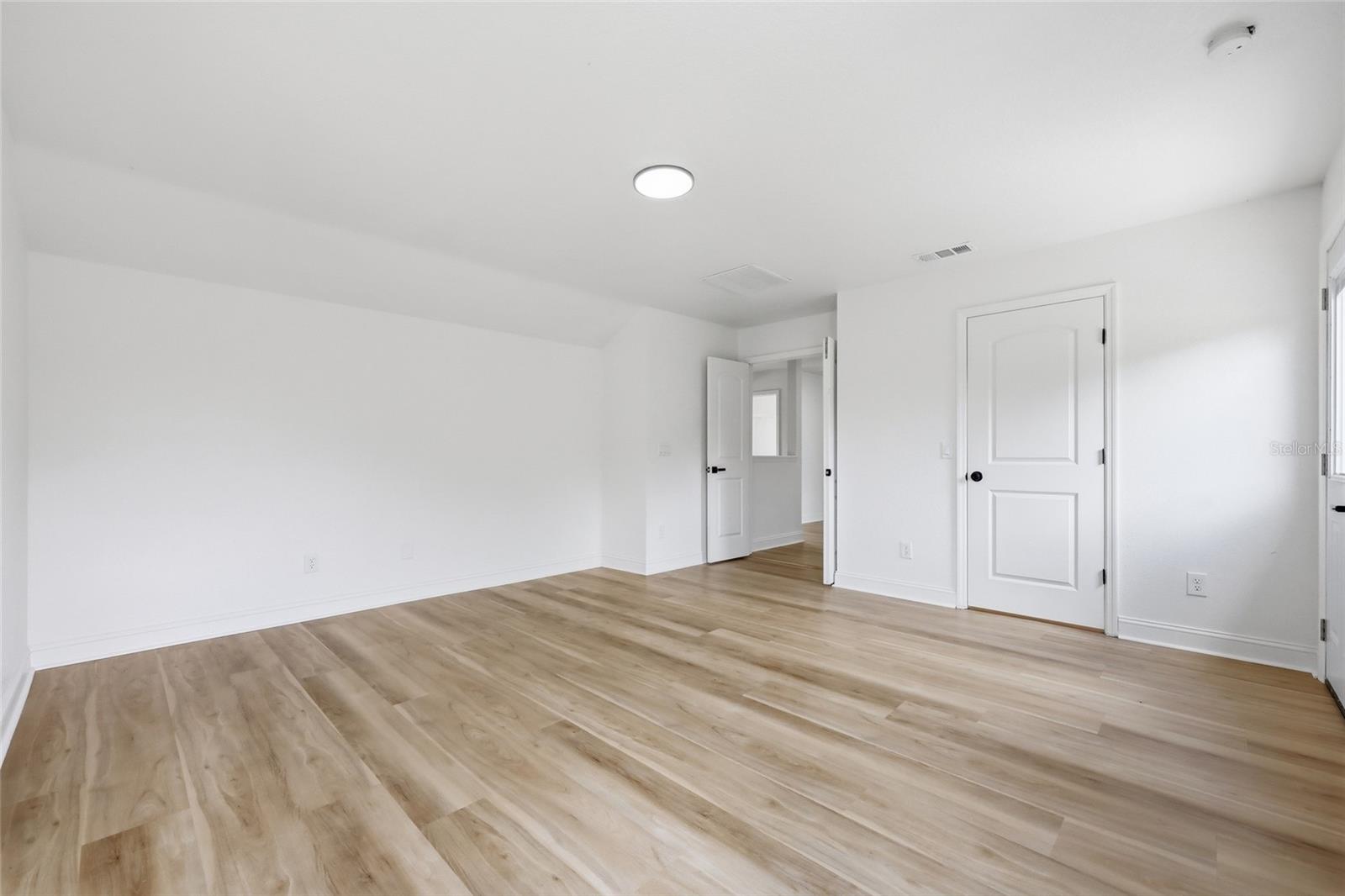 2124 Continental St Property Photo 22