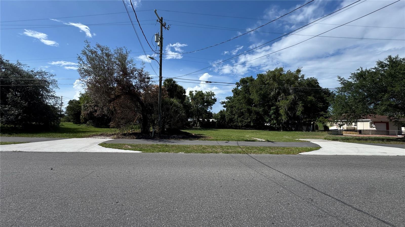 41 E Michael Gladden Blvd Property Photo 2