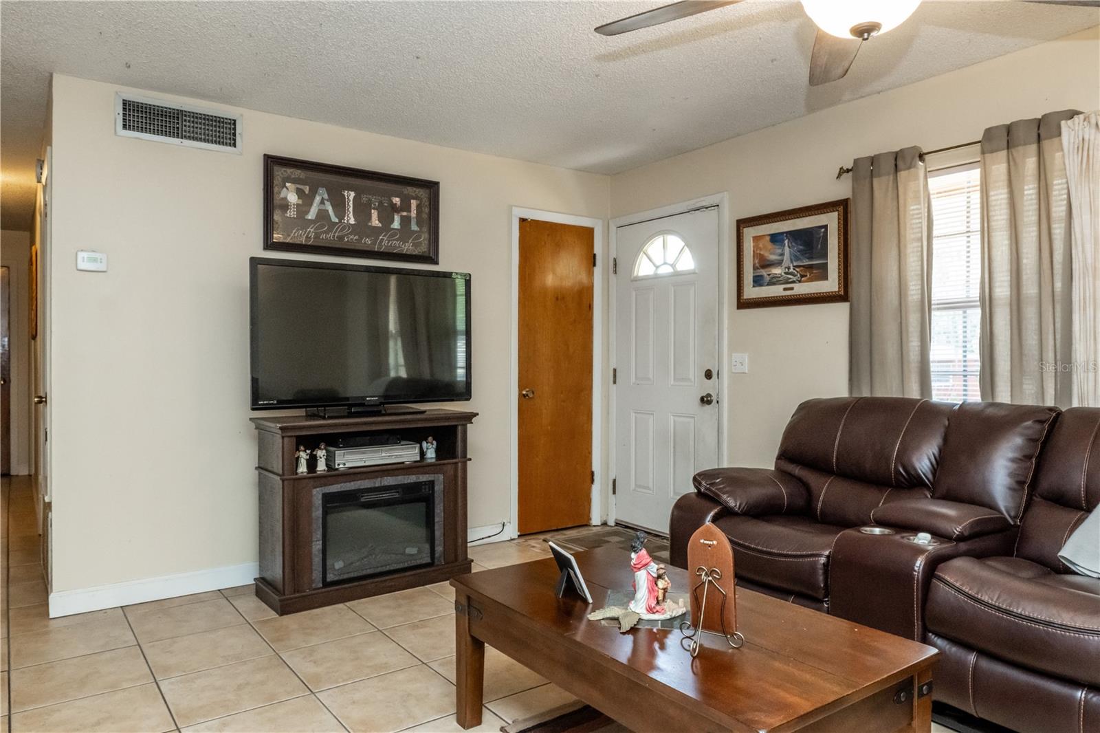 6424 Swallow Hill Dr Property Photo 6