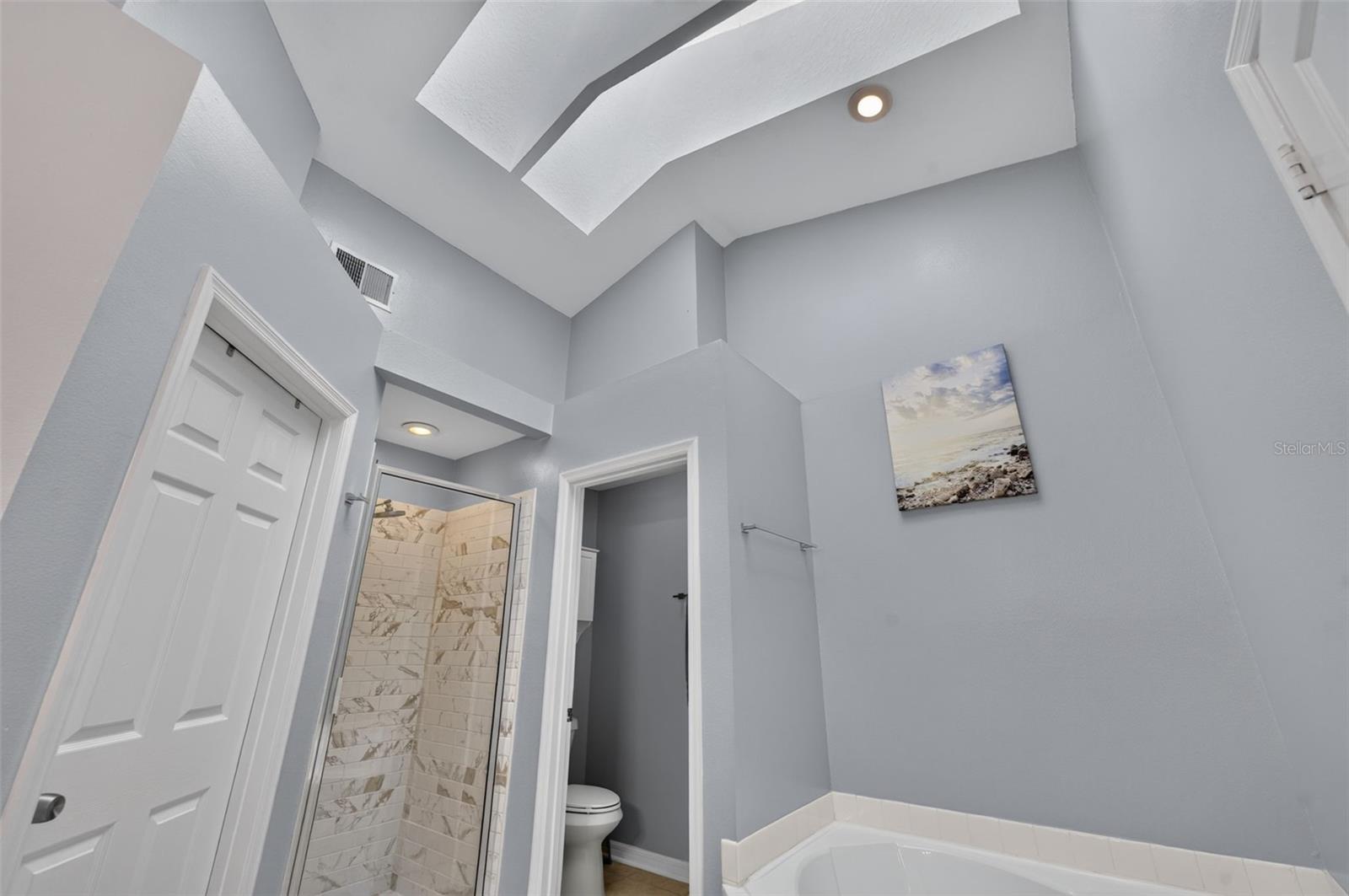 3597 Moss Pointe Pl Property Photo 14