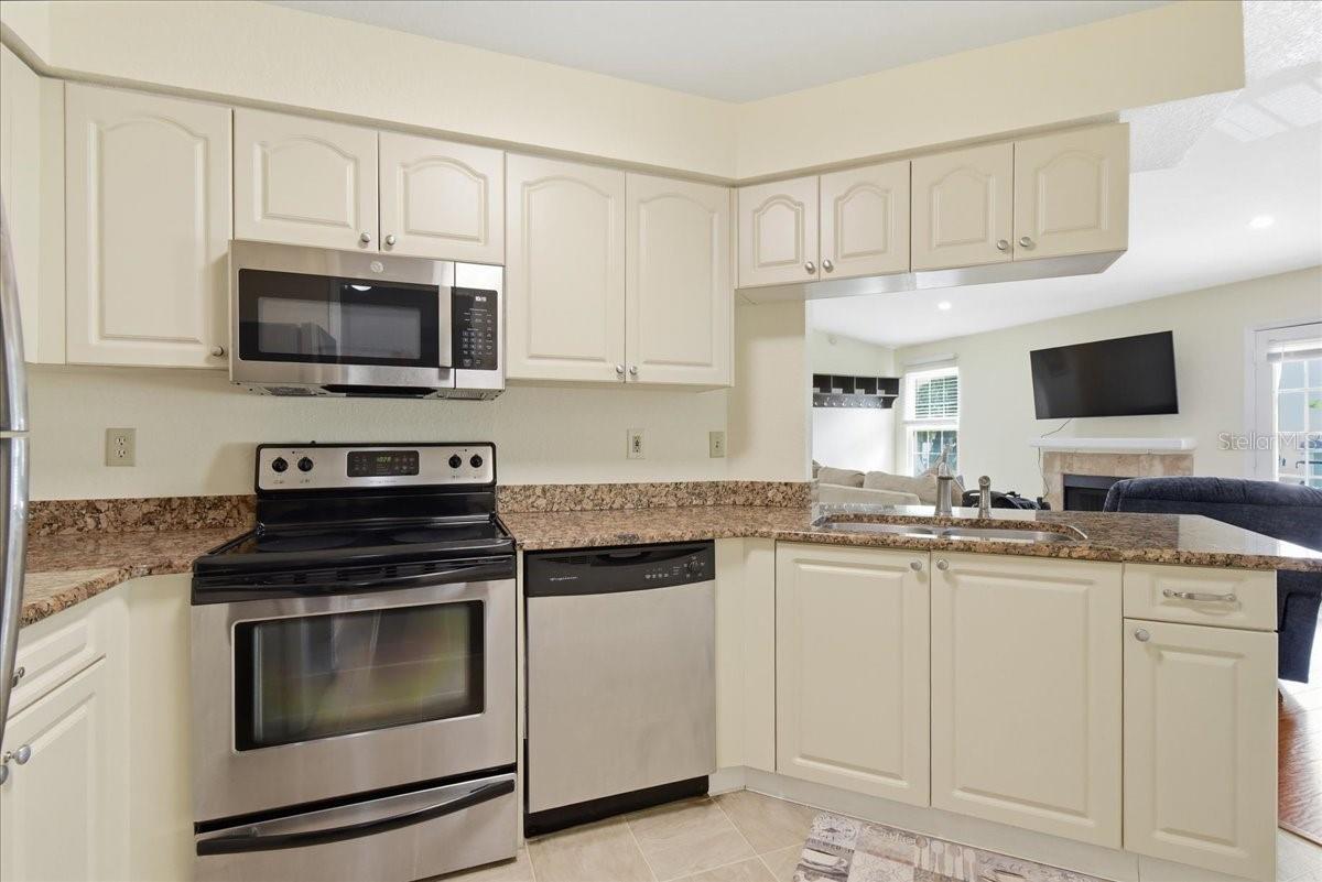 2550 N Alafaya Trl #11206 Property Photo 7