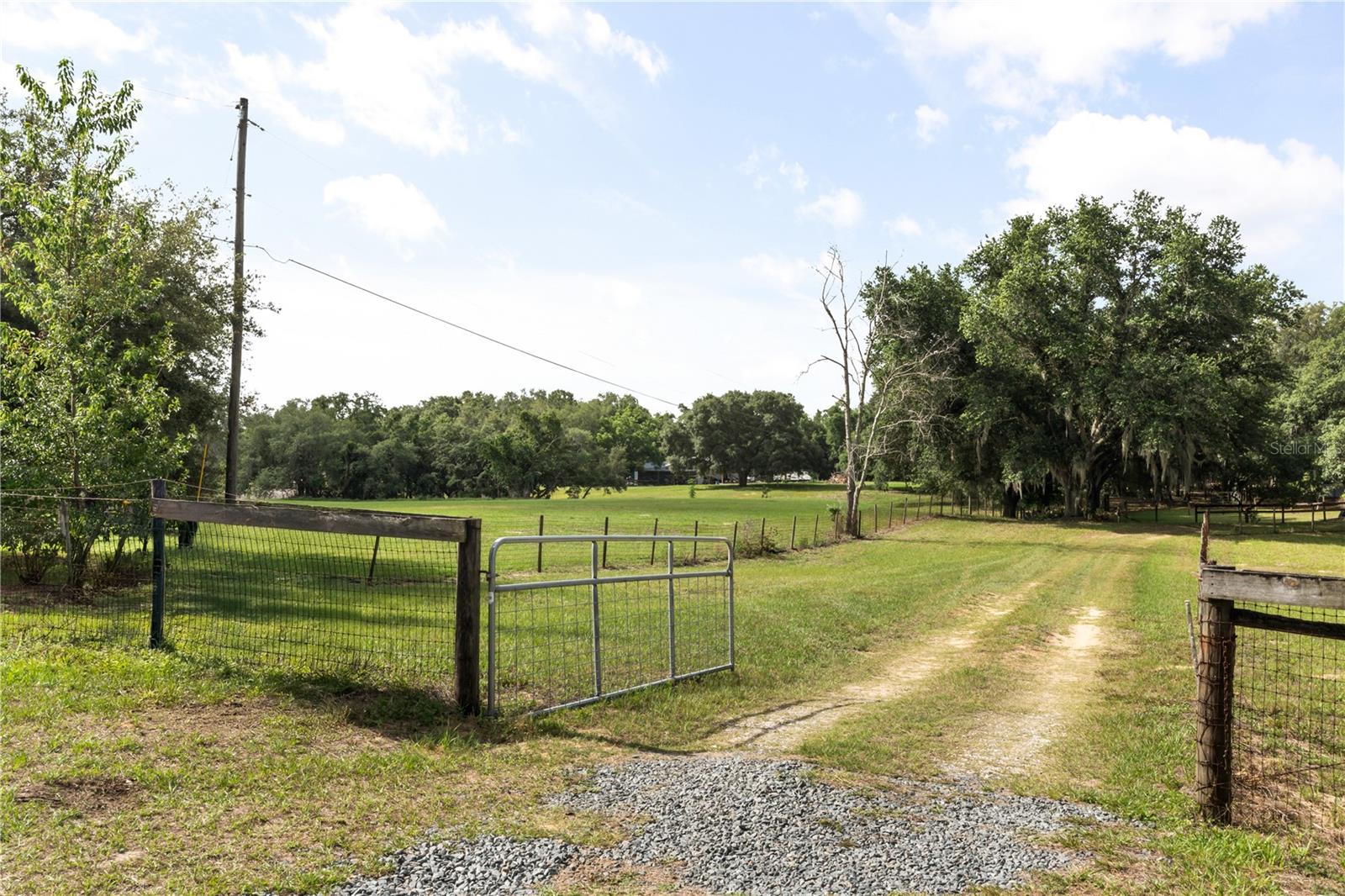 16104 Sandhill Rd Property Photo 6