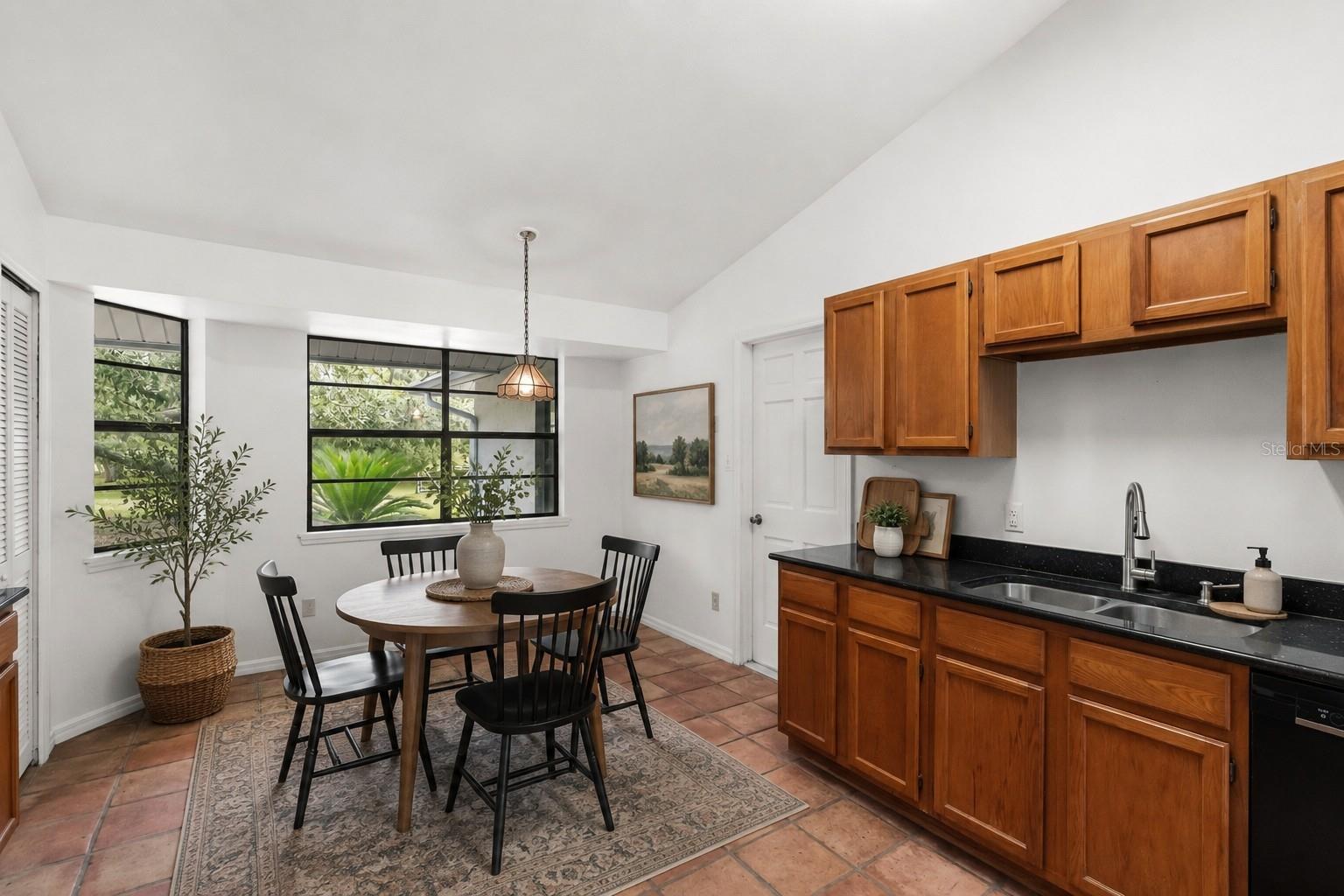 16104 Sandhill Rd Property Photo 16