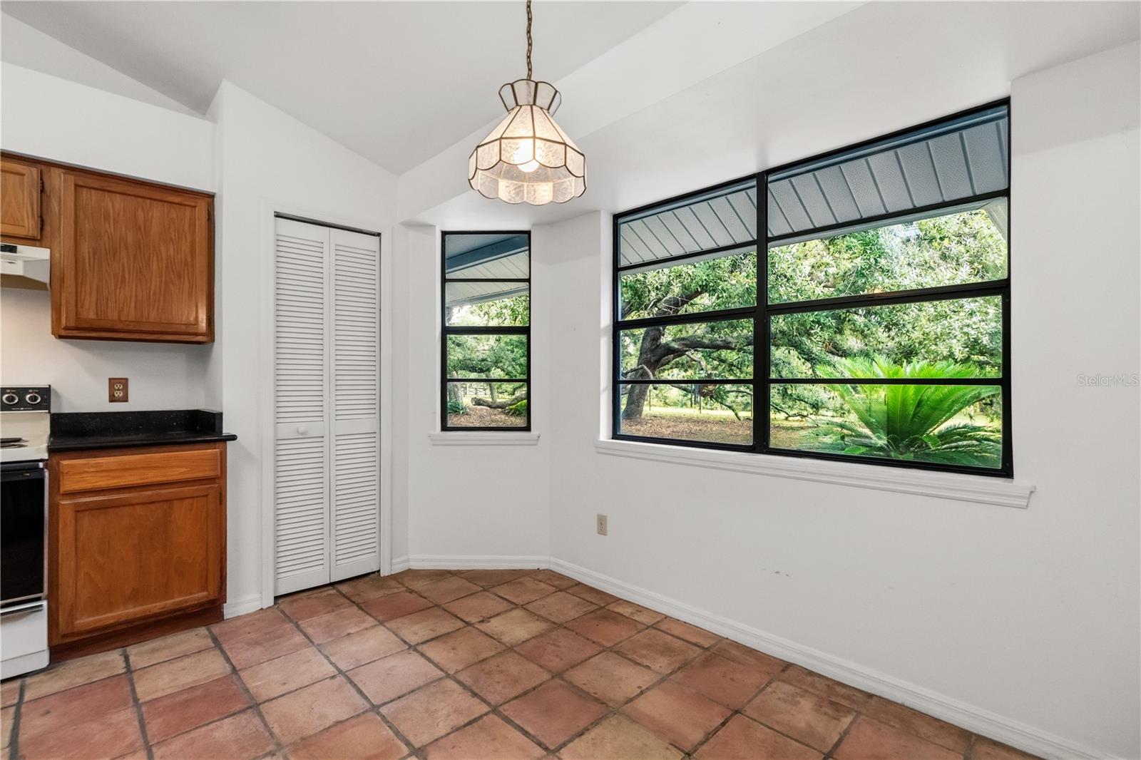 16104 Sandhill Rd Property Photo 17