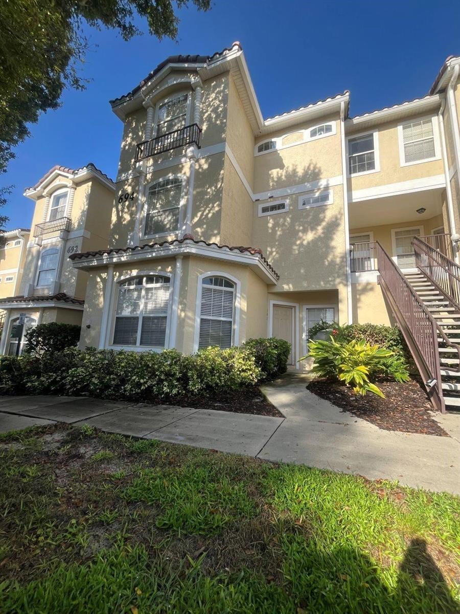 694 Seabrook Ct #101 Property Photo 1