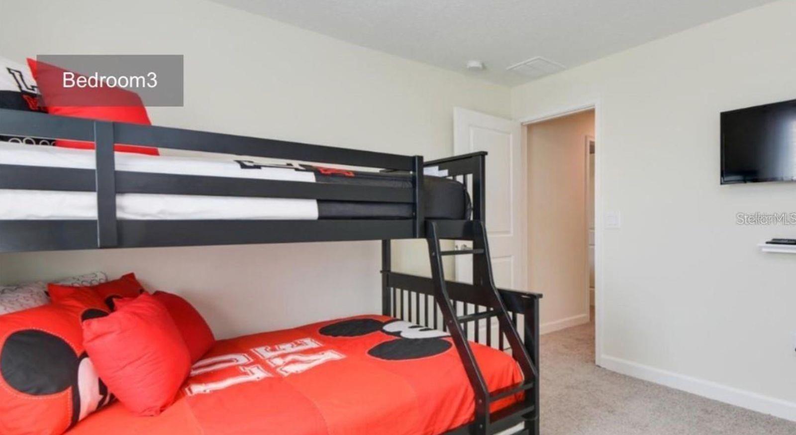 1592 Slice Way Property Photo 7