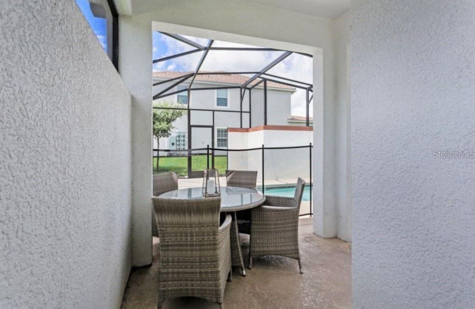1592 Slice Way Property Photo 14