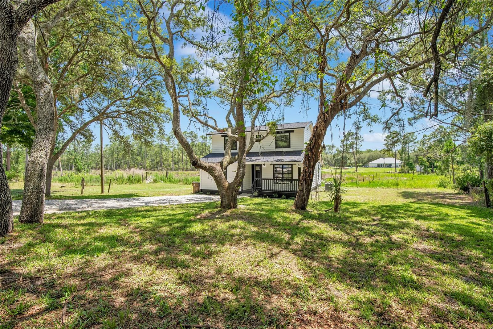 42111 Chinaberry Ct Property Photo 3