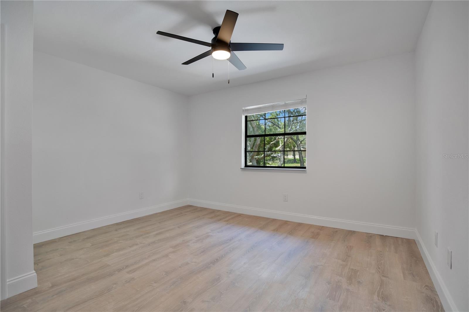 42111 Chinaberry Ct Property Photo 14