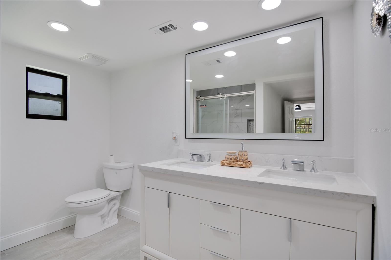 42111 Chinaberry Ct Property Photo 21