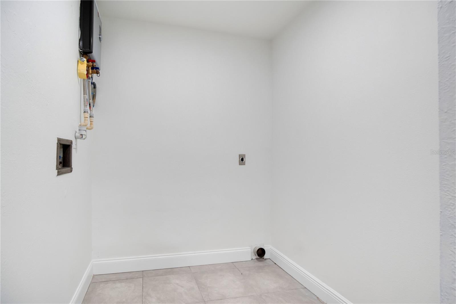 42111 Chinaberry Ct Property Photo 22
