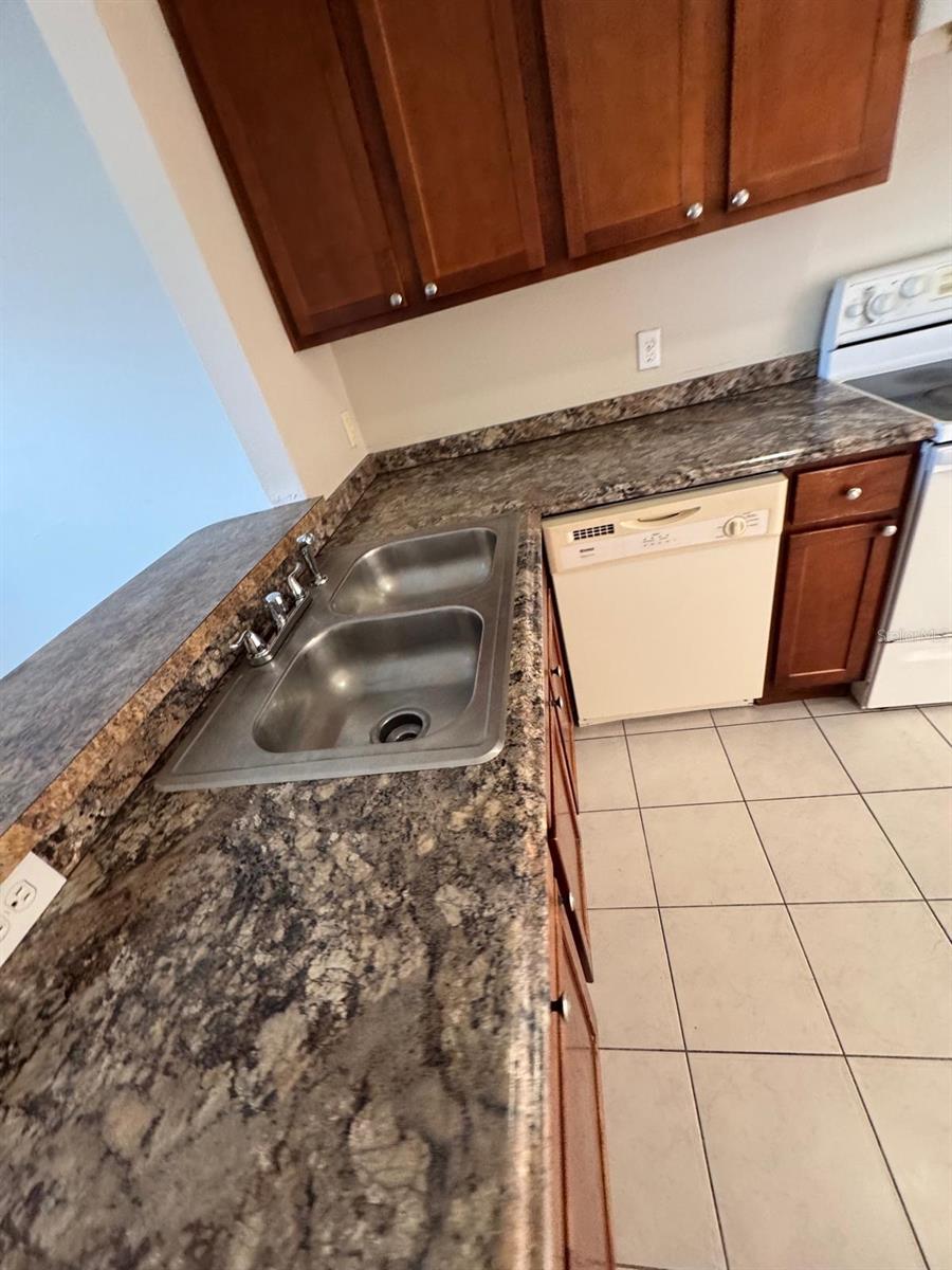 1830 2nd St Nw #a Property Photo 9