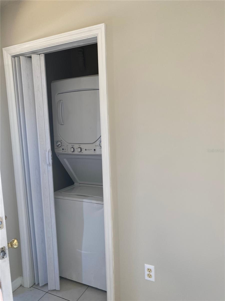 1830 2nd St Nw #b Property Photo 12