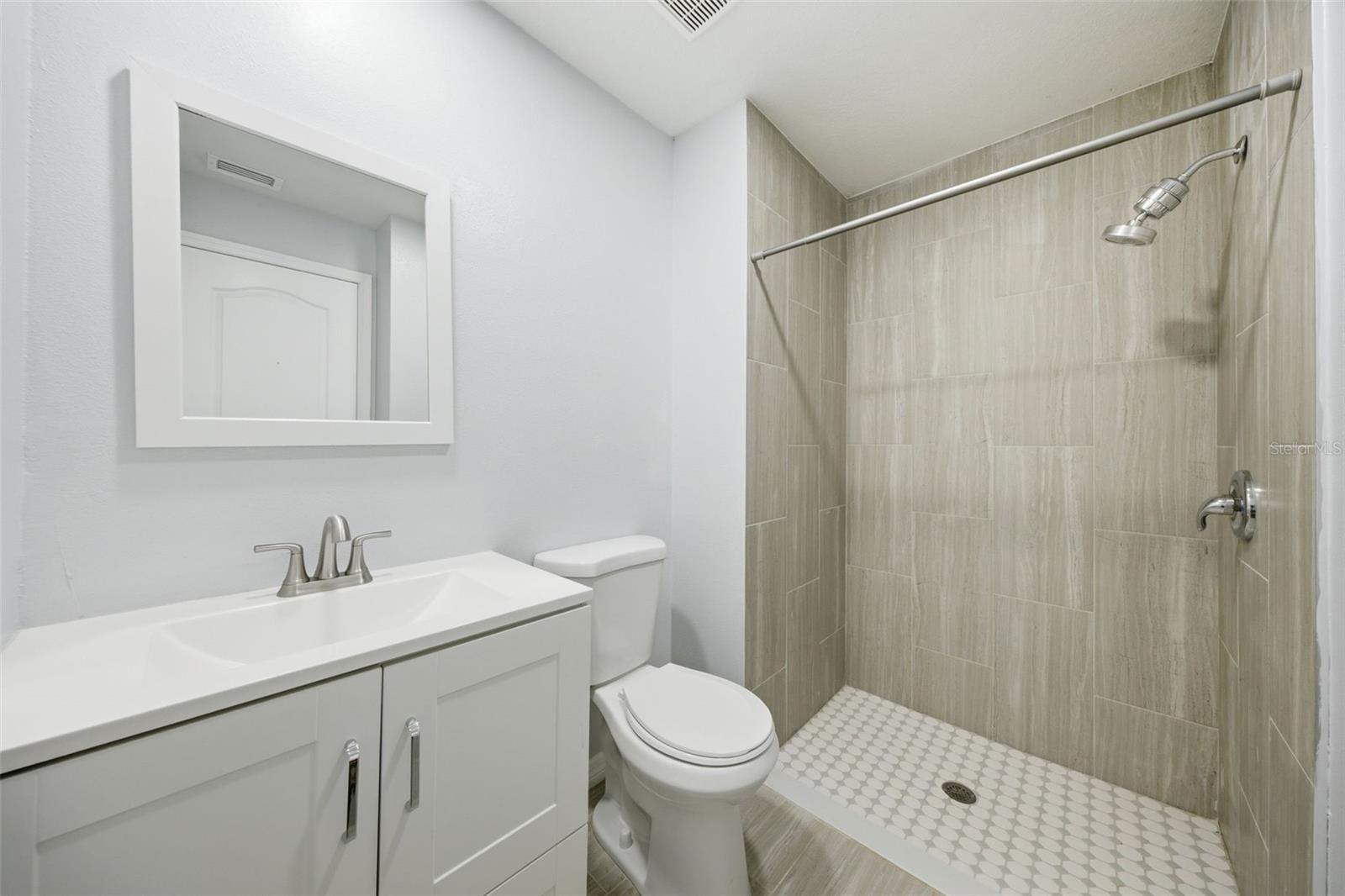504 Stratfield Dr Property Photo 24